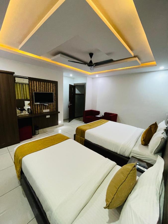 The Porch Inn Hotel/Service Apartments Bangalore Extérieur photo