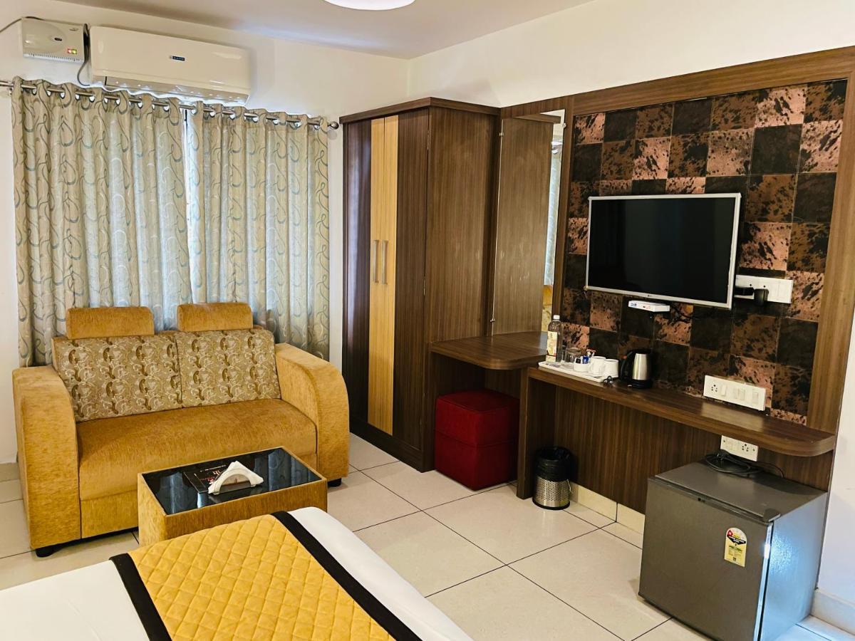 The Porch Inn Hotel/Service Apartments Bangalore Extérieur photo