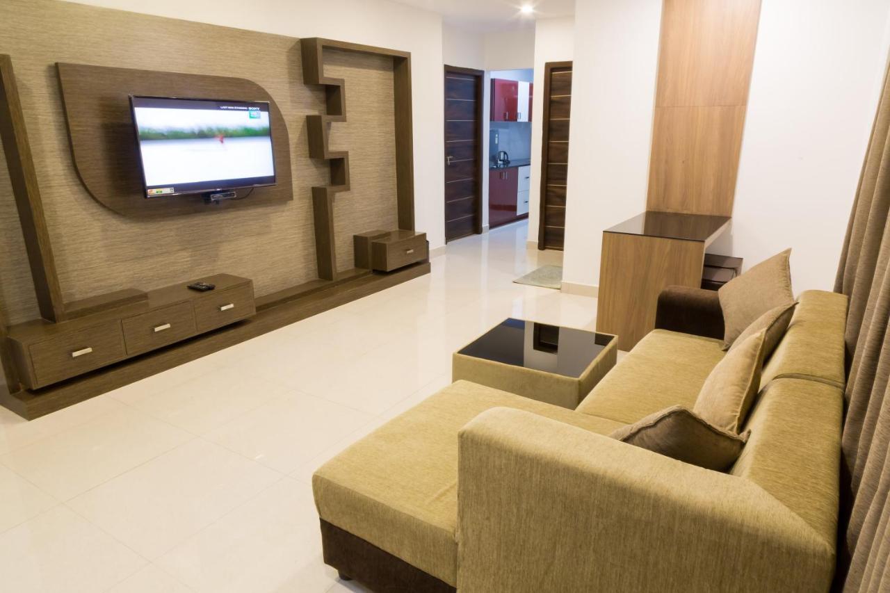 The Porch Inn Hotel/Service Apartments Bangalore Extérieur photo