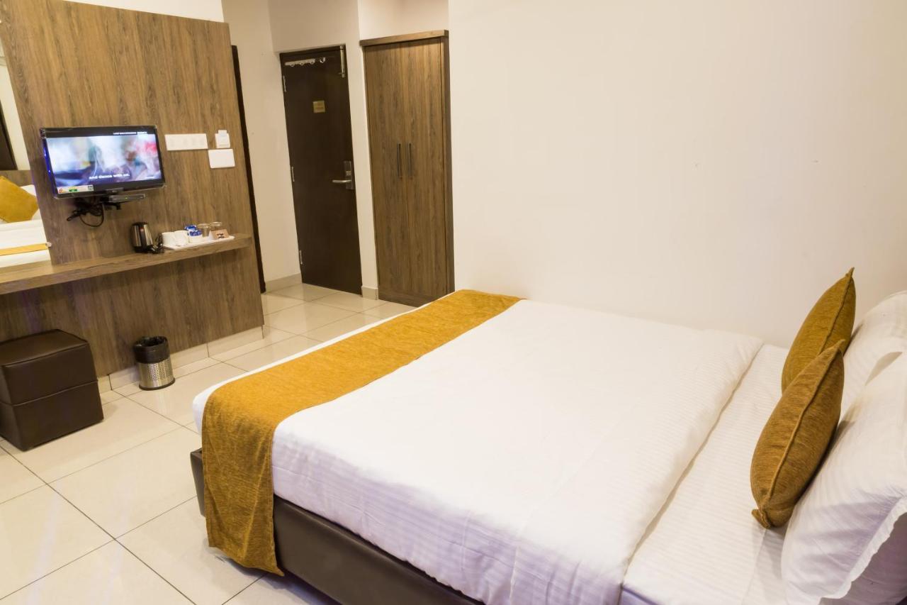 The Porch Inn Hotel/Service Apartments Bangalore Extérieur photo