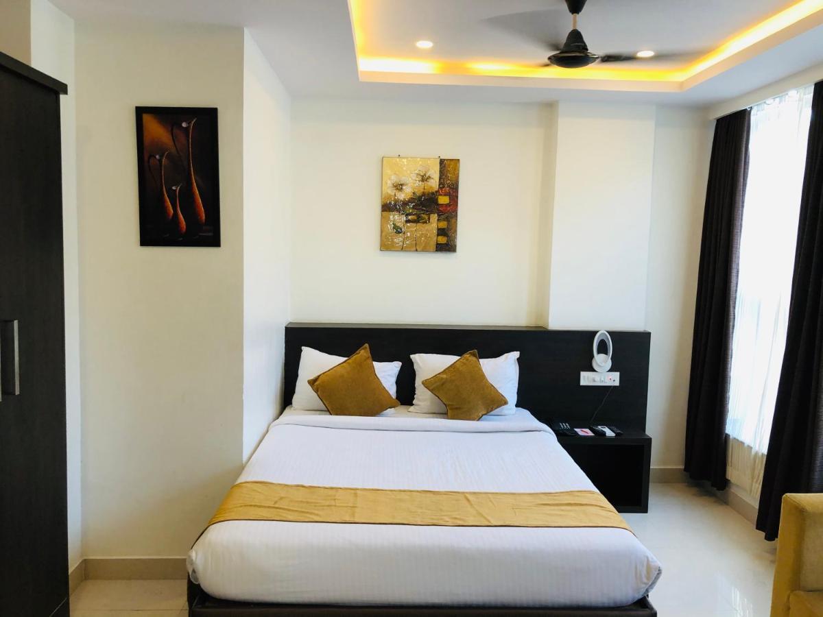 The Porch Inn Hotel/Service Apartments Bangalore Extérieur photo
