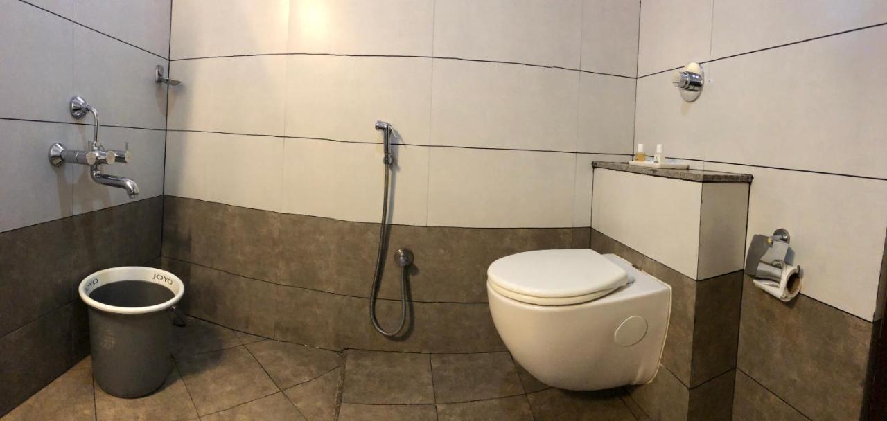 The Porch Inn Hotel/Service Apartments Bangalore Extérieur photo